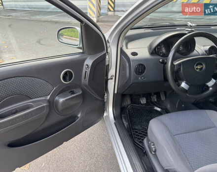 Серый Шевроле Авео, объемом двигателя 1.2 л и пробегом 220 тыс. км за 3450 $, фото 26 на Automoto.ua