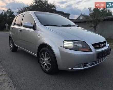 Серый Шевроле Авео, объемом двигателя 1.5 л и пробегом 283 тыс. км за 2899 $, фото 2 на Automoto.ua