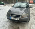 Серый Шевроле Авео, объемом двигателя 1.5 л и пробегом 337 тыс. км за 2999 $, фото 1 на Automoto.ua