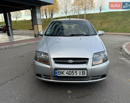 Серый Шевроле Авео, объемом двигателя 1.2 л и пробегом 220 тыс. км за 3450 $, фото 4 на Automoto.ua