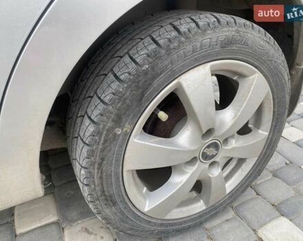 Серый Шевроле Авео, объемом двигателя 1.5 л и пробегом 200 тыс. км за 4100 $, фото 6 на Automoto.ua