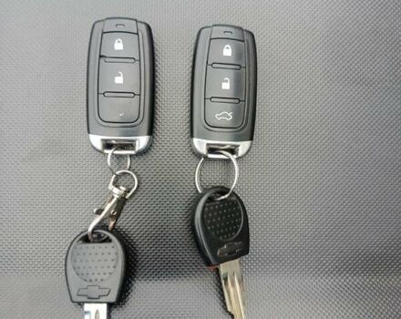 Сірий Шевроле Авео, об'ємом двигуна 1.5 л та пробігом 252 тис. км за 2999 $, фото 1 на Automoto.ua