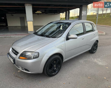 Серый Шевроле Авео, объемом двигателя 1.2 л и пробегом 220 тыс. км за 3450 $, фото 1 на Automoto.ua