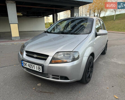 Серый Шевроле Авео, объемом двигателя 1.2 л и пробегом 220 тыс. км за 3450 $, фото 3 на Automoto.ua