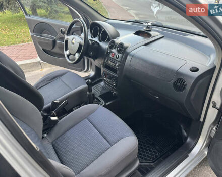 Серый Шевроле Авео, объемом двигателя 1.2 л и пробегом 220 тыс. км за 3450 $, фото 37 на Automoto.ua