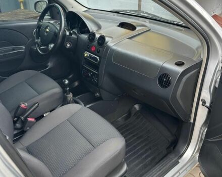 Серый Шевроле Авео, объемом двигателя 1.5 л и пробегом 198 тыс. км за 4000 $, фото 1 на Automoto.ua