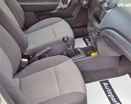 Сірий Шевроле Авео, об'ємом двигуна 1.5 л та пробігом 138 тис. км за 4440 $, фото 5 на Automoto.ua