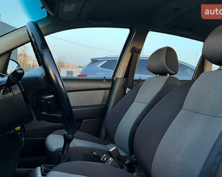 Серый Шевроле Авео, объемом двигателя 1.21 л и пробегом 200 тыс. км за 4800 $, фото 6 на Automoto.ua