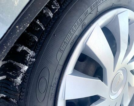 Серый Шевроле Авео, объемом двигателя 1.5 л и пробегом 100 тыс. км за 4100 $, фото 1 на Automoto.ua