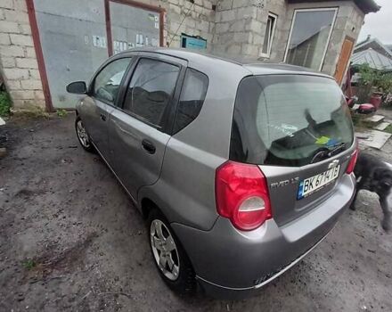 Серый Шевроле Авео, объемом двигателя 1.5 л и пробегом 154 тыс. км за 3900 $, фото 2 на Automoto.ua