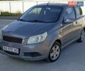 Серый Шевроле Авео, объемом двигателя 1.5 л и пробегом 244 тыс. км за 3950 $, фото 2 на Automoto.ua