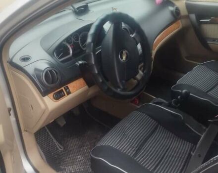 Серый Шевроле Авео, объемом двигателя 1.6 л и пробегом 239 тыс. км за 4100 $, фото 2 на Automoto.ua