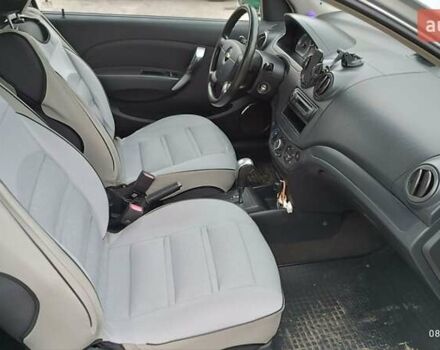 Серый Шевроле Авео, объемом двигателя 1.5 л и пробегом 72 тыс. км за 6000 $, фото 3 на Automoto.ua