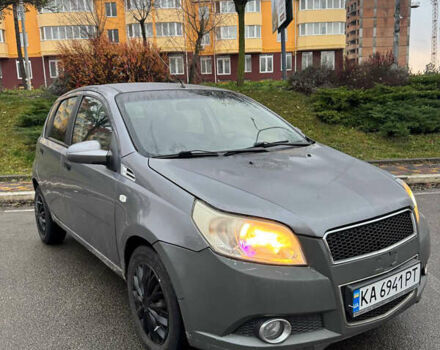 Серый Шевроле Авео, объемом двигателя 1.5 л и пробегом 240 тыс. км за 3700 $, фото 1 на Automoto.ua