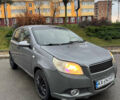 Серый Шевроле Авео, объемом двигателя 1.5 л и пробегом 240 тыс. км за 3700 $, фото 1 на Automoto.ua