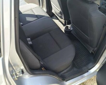 Сірий Шевроле Авео, об'ємом двигуна 1.5 л та пробігом 238 тис. км за 3600 $, фото 2 на Automoto.ua