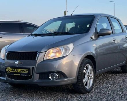 Серый Шевроле Авео, объемом двигателя 1.2 л и пробегом 200 тыс. км за 4800 $, фото 2 на Automoto.ua