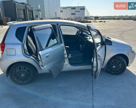 Сірий Шевроле Авео, об'ємом двигуна 1.5 л та пробігом 153 тис. км за 3000 $, фото 3 на Automoto.ua