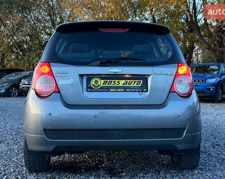 Серый Шевроле Авео, объемом двигателя 1.21 л и пробегом 200 тыс. км за 4800 $, фото 4 на Automoto.ua