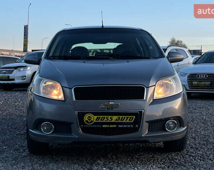 Серый Шевроле Авео, объемом двигателя 1.21 л и пробегом 200 тыс. км за 4800 $, фото 1 на Automoto.ua