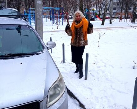 Сірий Шевроле Авео, об'ємом двигуна 1.5 л та пробігом 200 тис. км за 3500 $, фото 1 на Automoto.ua