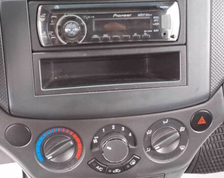 Серый Шевроле Авео, объемом двигателя 1.5 л и пробегом 138 тыс. км за 4440 $, фото 5 на Automoto.ua