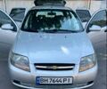 Серый Шевроле Авео, объемом двигателя 1.5 л и пробегом 150 тыс. км за 3500 $, фото 1 на Automoto.ua