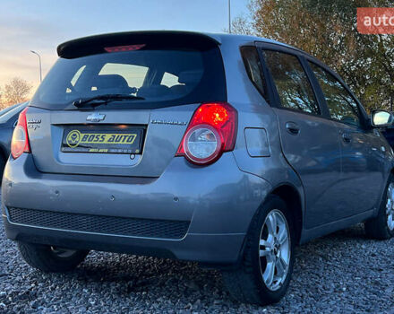 Серый Шевроле Авео, объемом двигателя 1.21 л и пробегом 200 тыс. км за 4800 $, фото 5 на Automoto.ua