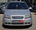 Серый Шевроле Авео, объемом двигателя 1.5 л и пробегом 212 тыс. км за 3990 $, фото 1 на Automoto.ua