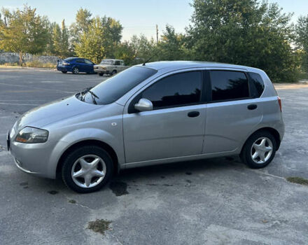Серый Шевроле Авео, объемом двигателя 1.5 л и пробегом 229 тыс. км за 4900 $, фото 3 на Automoto.ua