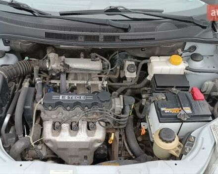 Серый Шевроле Авео, объемом двигателя 1.5 л и пробегом 72 тыс. км за 6000 $, фото 15 на Automoto.ua