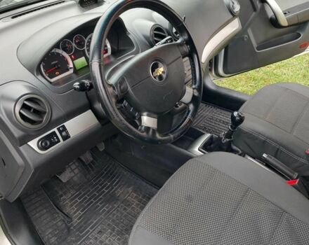 Серый Шевроле Авео, объемом двигателя 1.4 л и пробегом 219 тыс. км за 3700 $, фото 5 на Automoto.ua