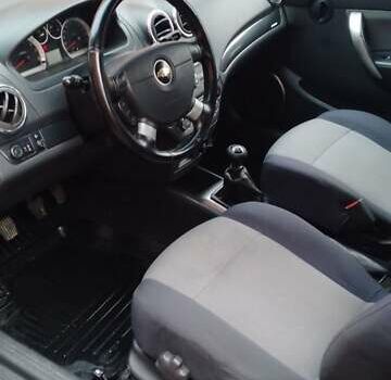 Серый Шевроле Авео, объемом двигателя 1.4 л и пробегом 187 тыс. км за 3750 $, фото 5 на Automoto.ua