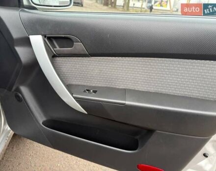 Серый Шевроле Авео, объемом двигателя 0 л и пробегом 160 тыс. км за 3999 $, фото 45 на Automoto.ua