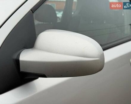 Серый Шевроле Авео, объемом двигателя 0 л и пробегом 160 тыс. км за 3999 $, фото 6 на Automoto.ua