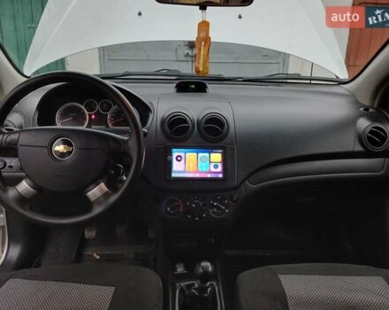 Серый Шевроле Авео, объемом двигателя 1.6 л и пробегом 74 тыс. км за 5500 $, фото 7 на Automoto.ua