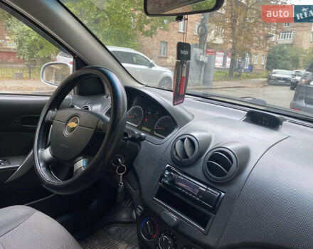 Серый Шевроле Авео, объемом двигателя 1.5 л и пробегом 280 тыс. км за 4200 $, фото 2 на Automoto.ua