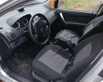 Серый Шевроле Авео, объемом двигателя 1.5 л и пробегом 74 тыс. км за 5200 $, фото 5 на Automoto.ua