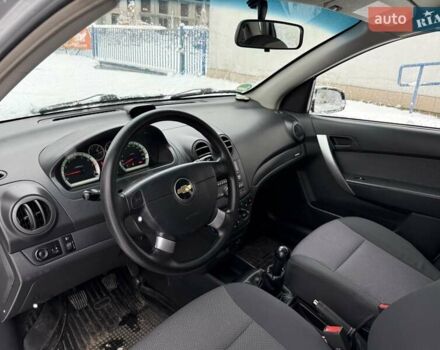 Серый Шевроле Авео, объемом двигателя 1.2 л и пробегом 176 тыс. км за 3200 $, фото 3 на Automoto.ua