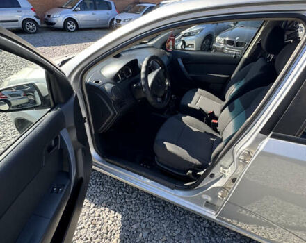 Серый Шевроле Авео, объемом двигателя 1.5 л и пробегом 170 тыс. км за 4200 $, фото 9 на Automoto.ua