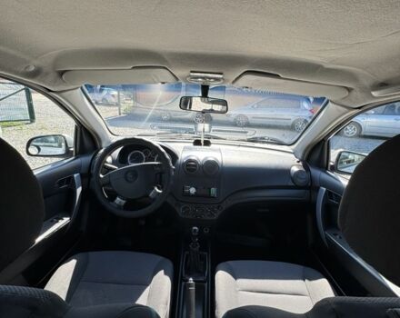 Серый Шевроле Авео, объемом двигателя 1.5 л и пробегом 170 тыс. км за 4200 $, фото 6 на Automoto.ua