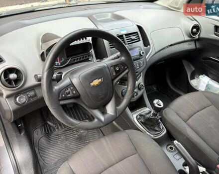 Серый Шевроле Авео, объемом двигателя 1.25 л и пробегом 390 тыс. км за 3300 $, фото 9 на Automoto.ua