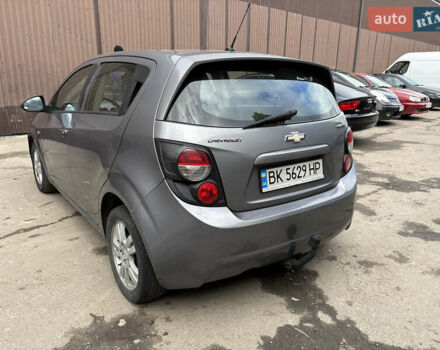 Серый Шевроле Авео, объемом двигателя 1.25 л и пробегом 390 тыс. км за 3300 $, фото 5 на Automoto.ua