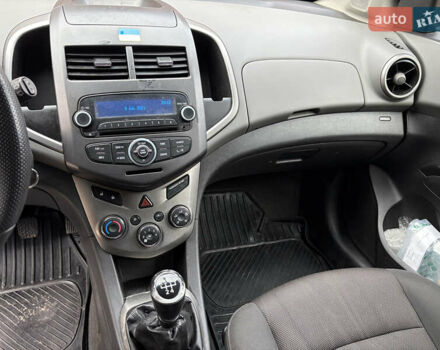 Серый Шевроле Авео, объемом двигателя 1.25 л и пробегом 390 тыс. км за 3300 $, фото 11 на Automoto.ua