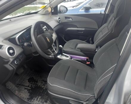 Серый Шевроле Авео, объемом двигателя 1.4 л и пробегом 125 тыс. км за 7500 $, фото 4 на Automoto.ua