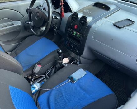 Сірий Шевроле Авео, об'ємом двигуна 1.5 л та пробігом 200 тис. км за 1600 $, фото 4 на Automoto.ua