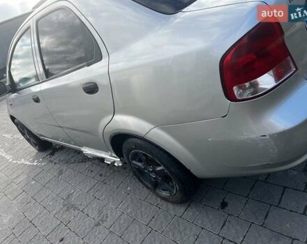 Серый Шевроле Авео, объемом двигателя 1.5 л и пробегом 500 тыс. км за 1500 $, фото 5 на Automoto.ua