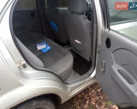 Сірий Шевроле Авео, об'ємом двигуна 1.5 л та пробігом 197 тис. км за 2700 $, фото 6 на Automoto.ua