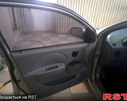 Серый Шевроле Авео, объемом двигателя 1.5 л и пробегом 253 тыс. км за 1800 $, фото 4 на Automoto.ua