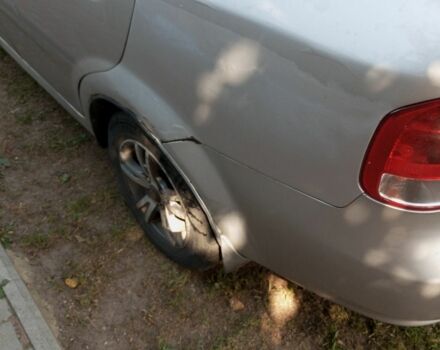 Серый Шевроле Авео, объемом двигателя 1.5 л и пробегом 400 тыс. км за 2450 $, фото 4 на Automoto.ua